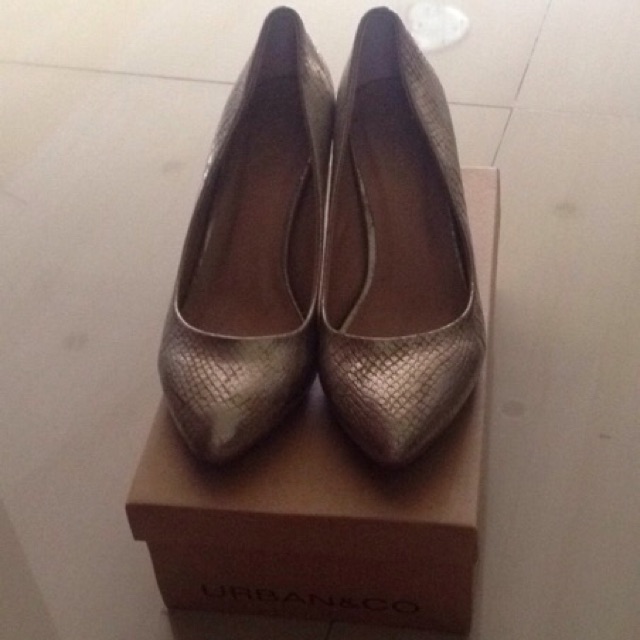 urban & co heels