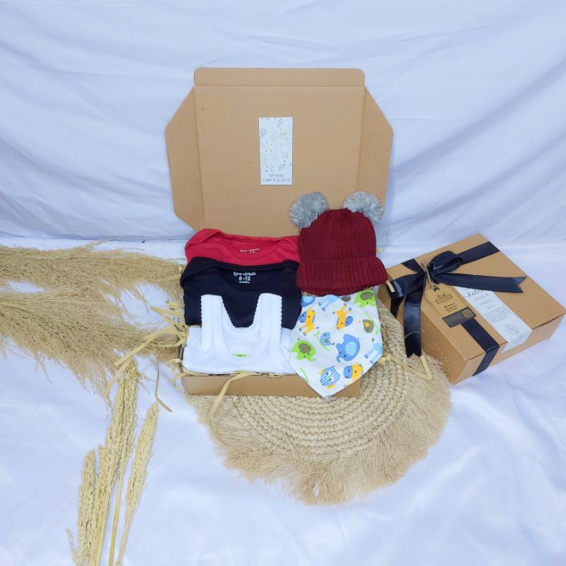 KADO BAYI | HAMPERS BAYI | JUMPER BAYI | JUMPSUIT BAYI | DRESS BAYI PEREMPUAN | BAJU BAYI LAKI LAKI | HAMPERS BAYI NEWBORN | HAMPERS BABY BOY | HAMPERS BABY GIRL | SETELAN ANAK LAKI LAKI | SETELAN ANAK PEREMPUAN | BABY GIFT | PARCEL NEWBORN | KADO LAHIRAN-2 jumper komplit 1