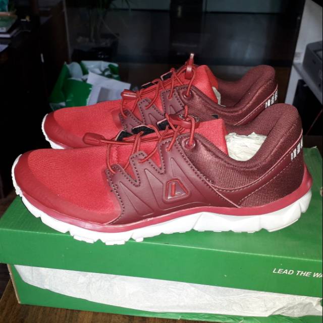 Sepatu league kumo chi maroon
