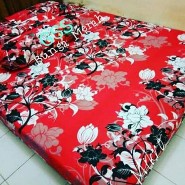Sprei homemade bunga merah