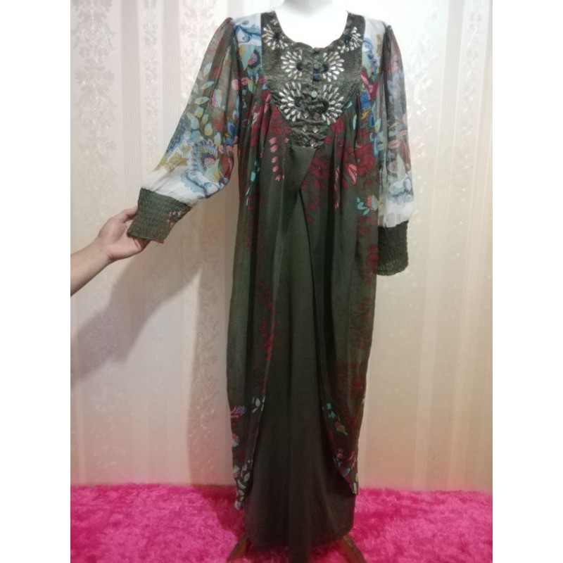 Preloved PL Gamis Ceruty Warna Hijau Army Lengan balon Motif Daun