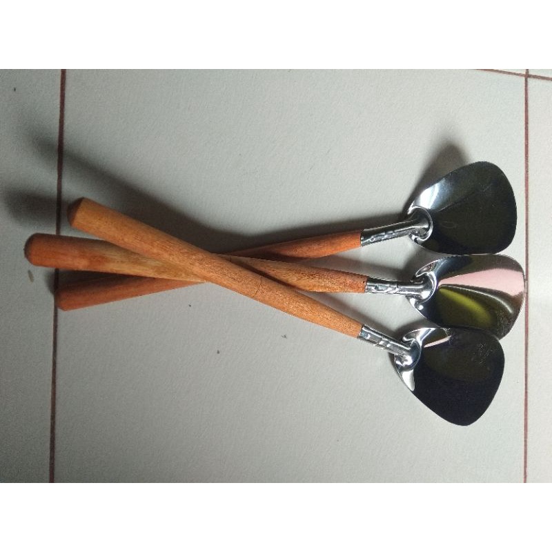 Sodet Tidak Bolong Stainless Gagang Kayu/Sodet Jawa