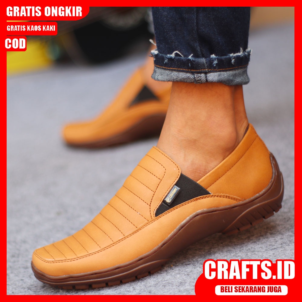 CRAFTS X CORZA  Sepatu Slip On Pria Sepatu Pria Casual Kulit Asli Sepatu Kasual Pria Pantofel Kerja Kuliah Semi formal Original Kekinian