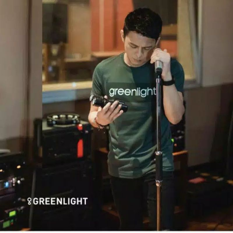 kaos Greenlight original/ kaos Ariel Noah / kaos pria wanita/ baju cewek cowok
