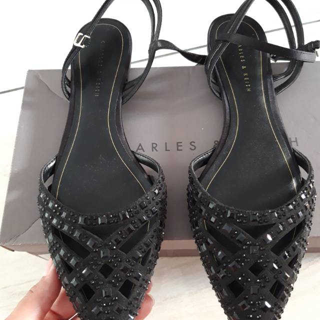 Preloved Sepatu Charles keith ORI