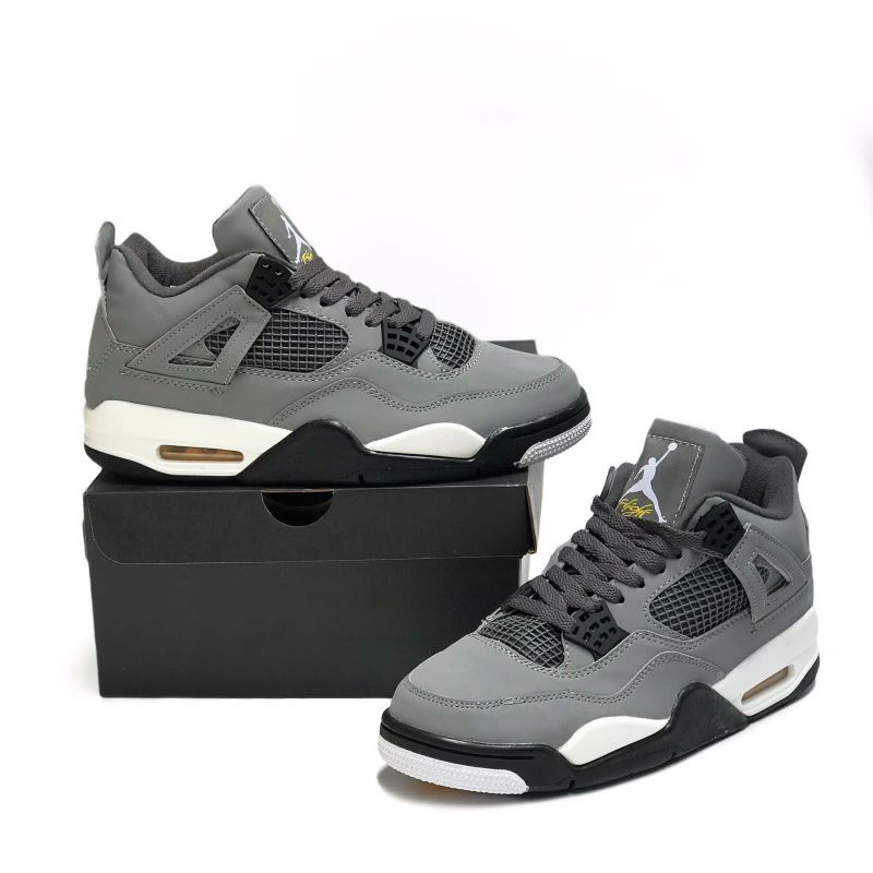 AIR JORDAN 4 RETRO COOL GREY BNIB 100%