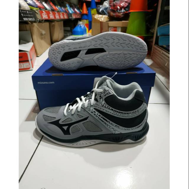 SEPATU VOLLI MIZUNO THUNDER BLADE II MID ORIGINAL