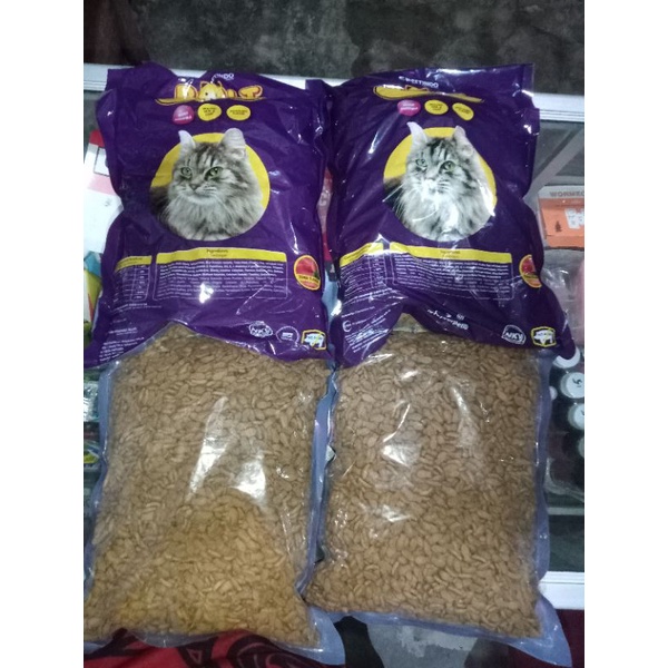 Pur Kucing Bolt Ikan/Makanan kucing Bolt Bentuk Ikan (1Kg)
