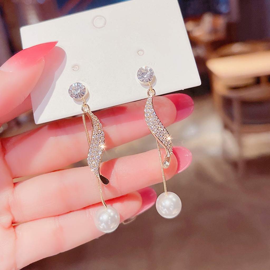 Hu Hu Hu Hu Hu Alat Bantu Pasang Kacamata♡ 1 Pasang Anting Juntai Bentuk Keriting Hias Berlian Imitasi Untuk Wanita