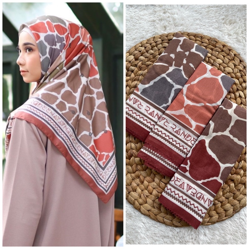 351-400 kerudung segiempat lasercut voal motif-379