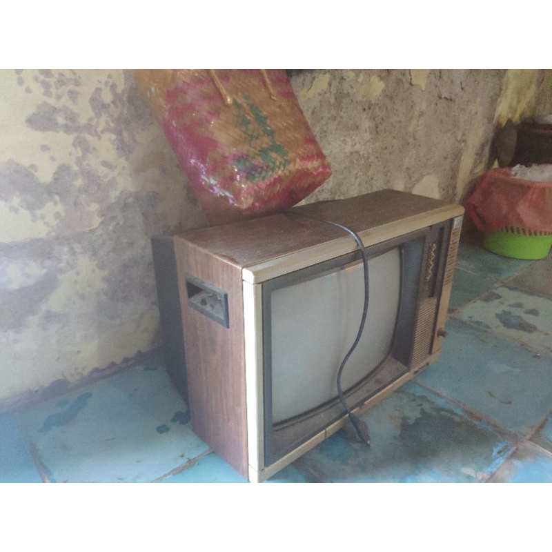 tv antik jadul bekas merk telesonic kondisi nyala buat pajangan