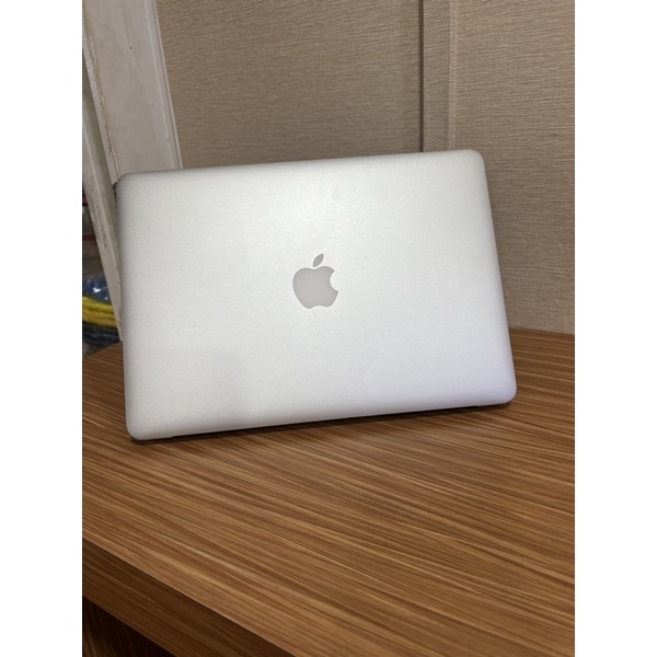 Laptop MacBook air (13-inch, Early 2013) Processor 1.7 GHz Intel core i7 ram 8gb/128gb