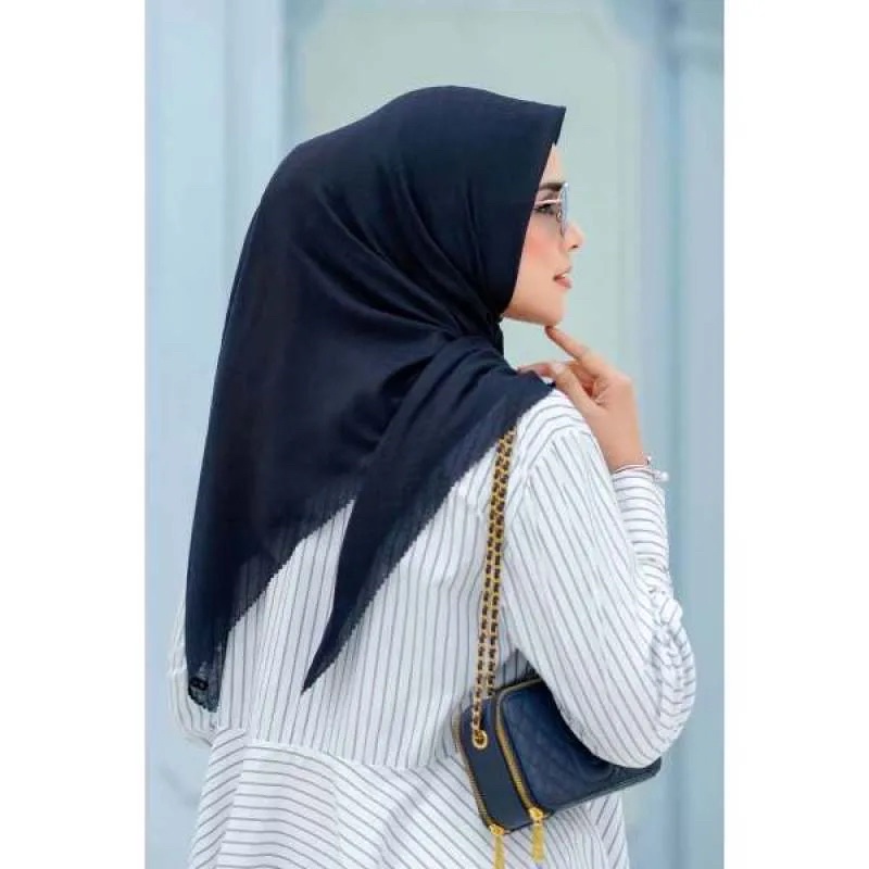 Buttonscarves Tapis Embossed - Navy
