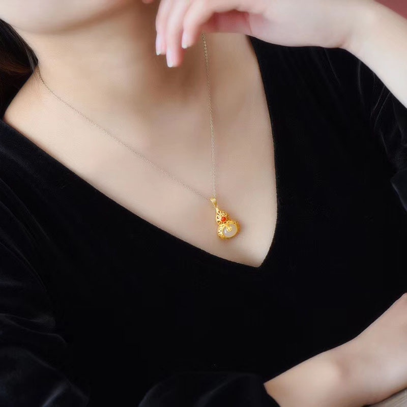 [Ready Stock]Fashion Gold-Plated Inlaid Jade Gourd Necklace Pendant