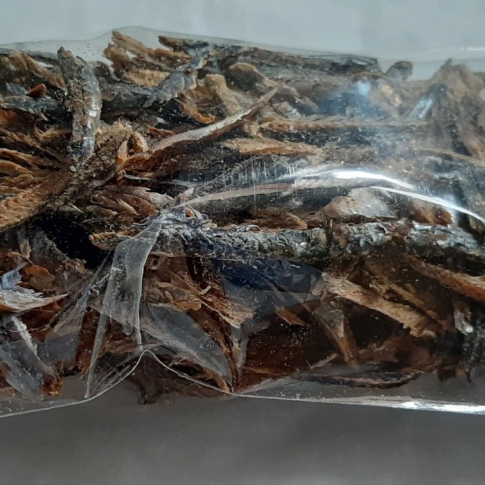

Ikan roa asap tanpa kulit