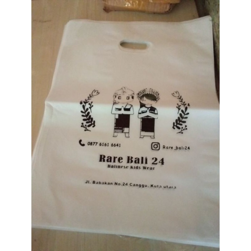 kantong plastik plus sablon nama toko ukuran 25x35 isi 200pcs