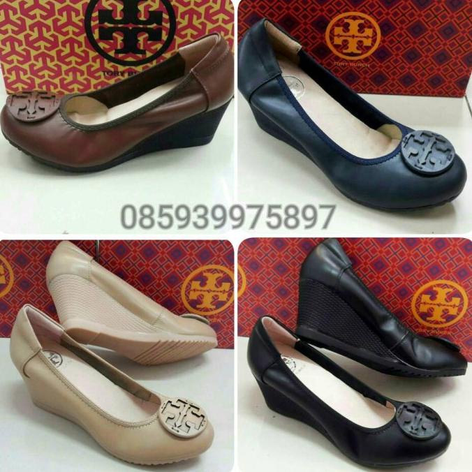 SEPATU TORY WEDGES WANITA HEMAT