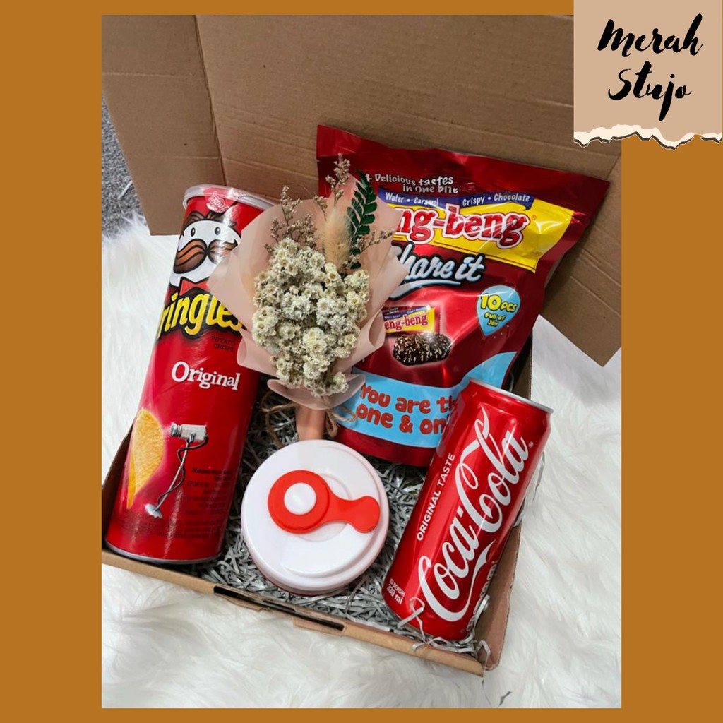 

Snack Box Gift Box Kado Cowok Murah Anniversary Birthday Wisuda Paket Makanan Ringan Merah