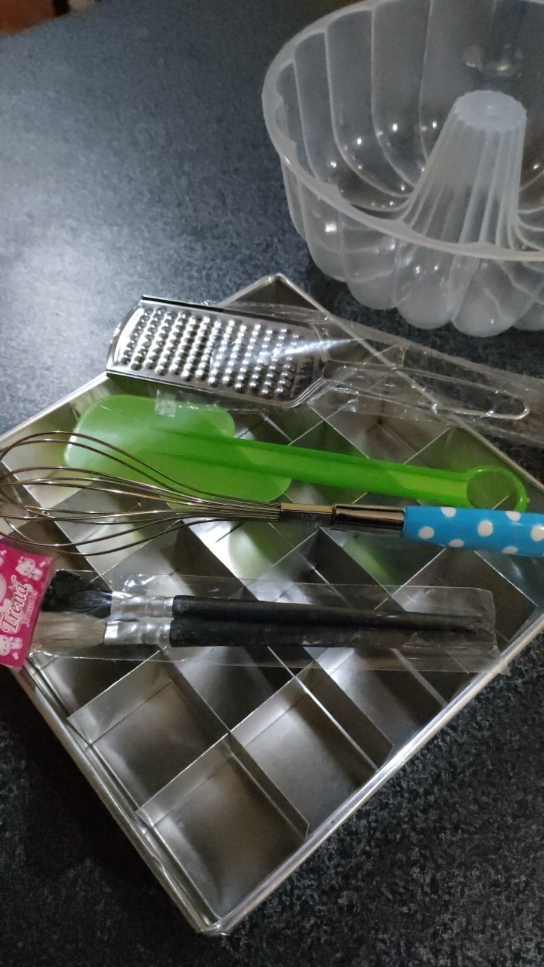 Paket Komplit Loyang Sekat 20x20/kocokan Telur/parutan Keju/lemet/,kuas