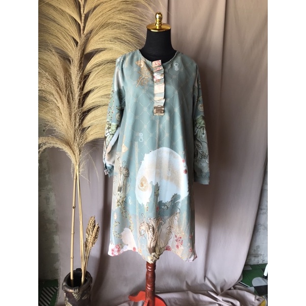 ara tunik ria miranda look a like