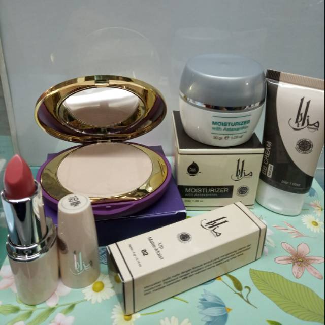 Paket kosmetik mazaya