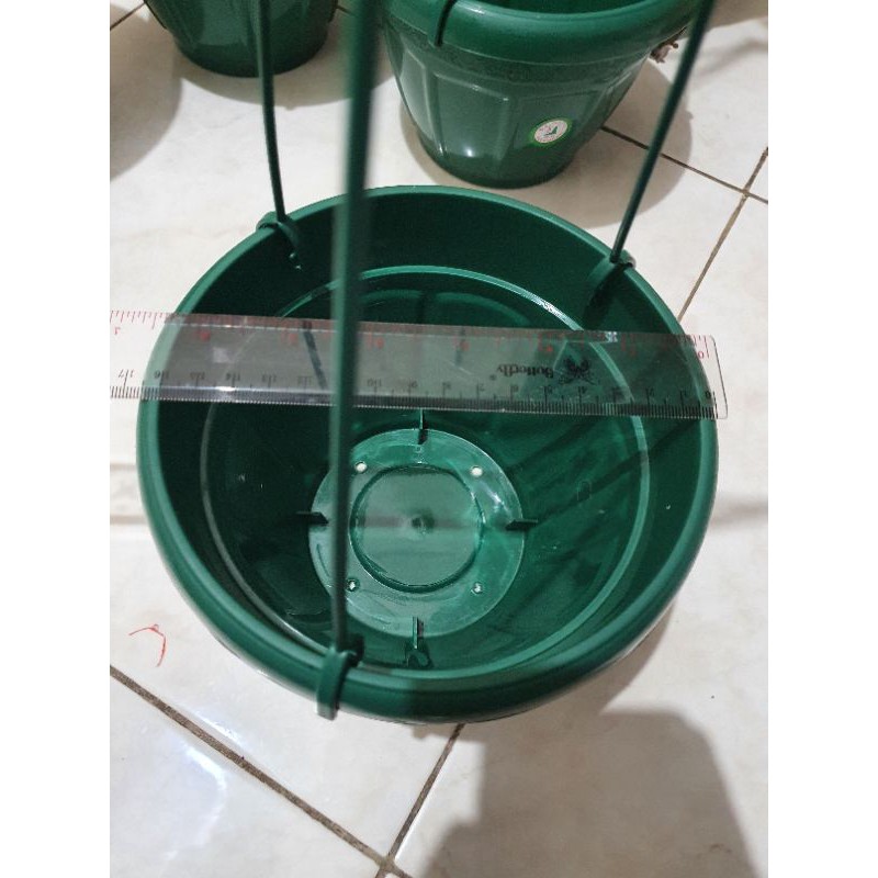 pot gantung warna hijau