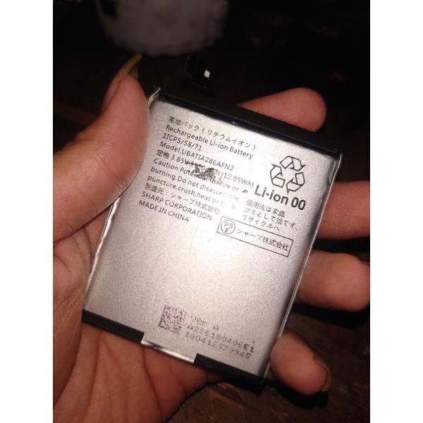 paketan lcd tc backdoor sama batre Sharp Aquos R2