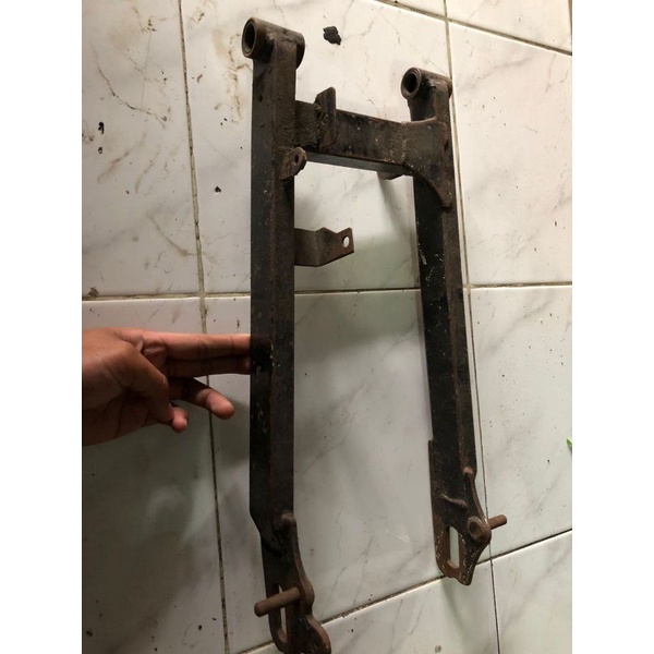 arm rx king/capit udang/sasis roda belakang original copotan motor
