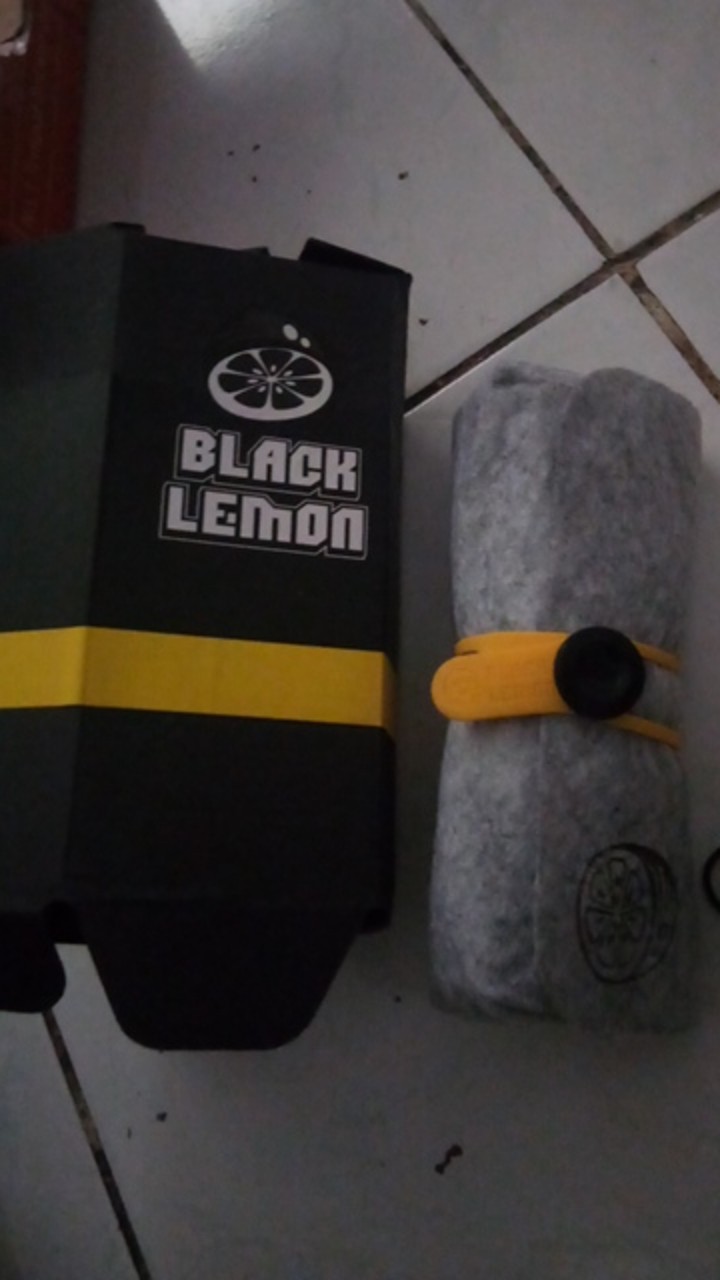 Mini Pocket Umbrella / Payung Lipat Super Mini Merk Black Lemon