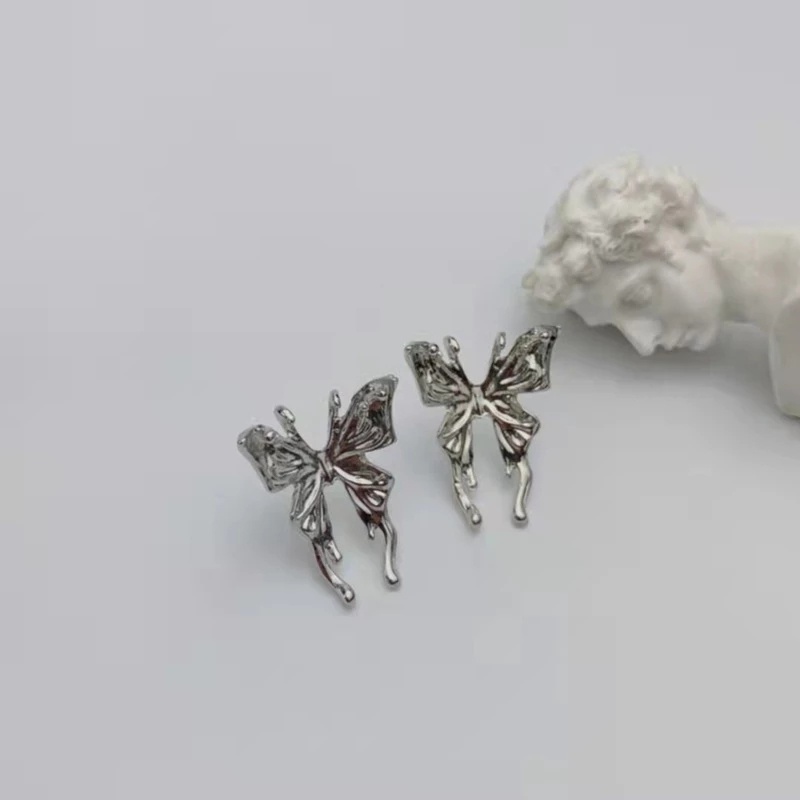 Anting Stud Desain Kupu-Kupu Cair Bahan Metal Gaya Punk Korea Untuk Wanita