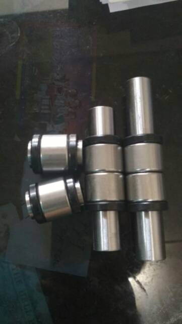 Bos monosohck CB150R