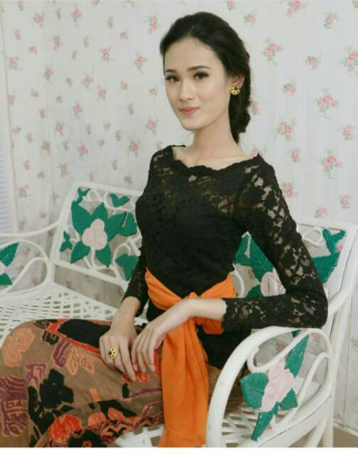 Kebaya Nagita kebayabali kebaya saja