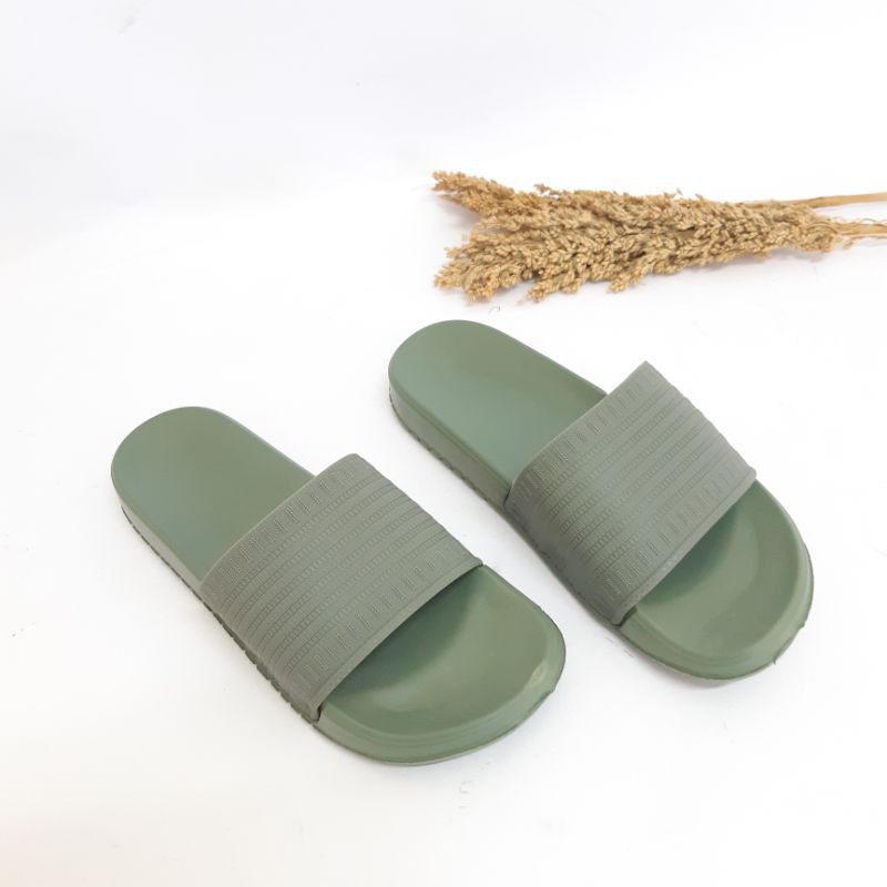 Sandal Selop Slip On Wanita Polos Garis 956/ 211