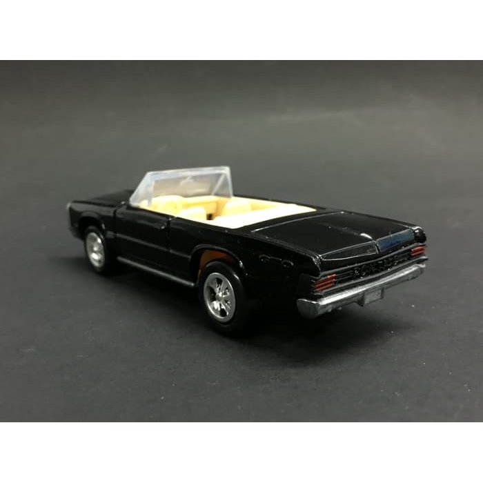 Johnny Lightning 1965 GTO Hitam Loose New