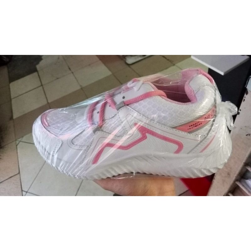 sepatu sneaker imfort pria dan wanita sangat ringan murah awet dan bergaya