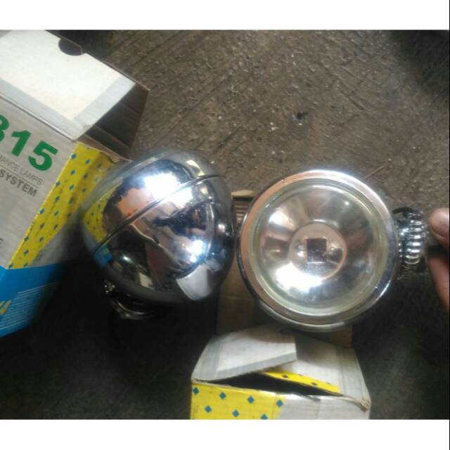 Lampu halogen mobil