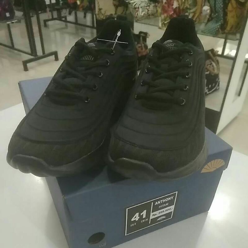 Sepatu Kasogi Anthony warna hitam