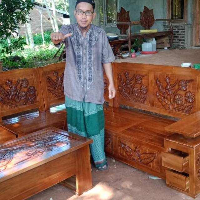 Kursi sudut koper bola jumbo ukir jati