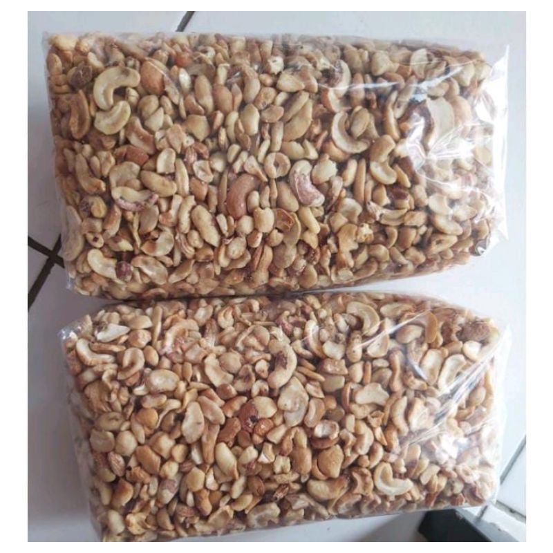 

kacang mede patahan 1kg mentah