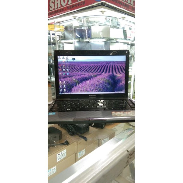 Laptop toshiba L735 core i3 masih mulus