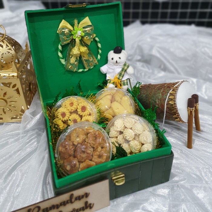 

Paket box hampers lebaran kue kering toples murah 23