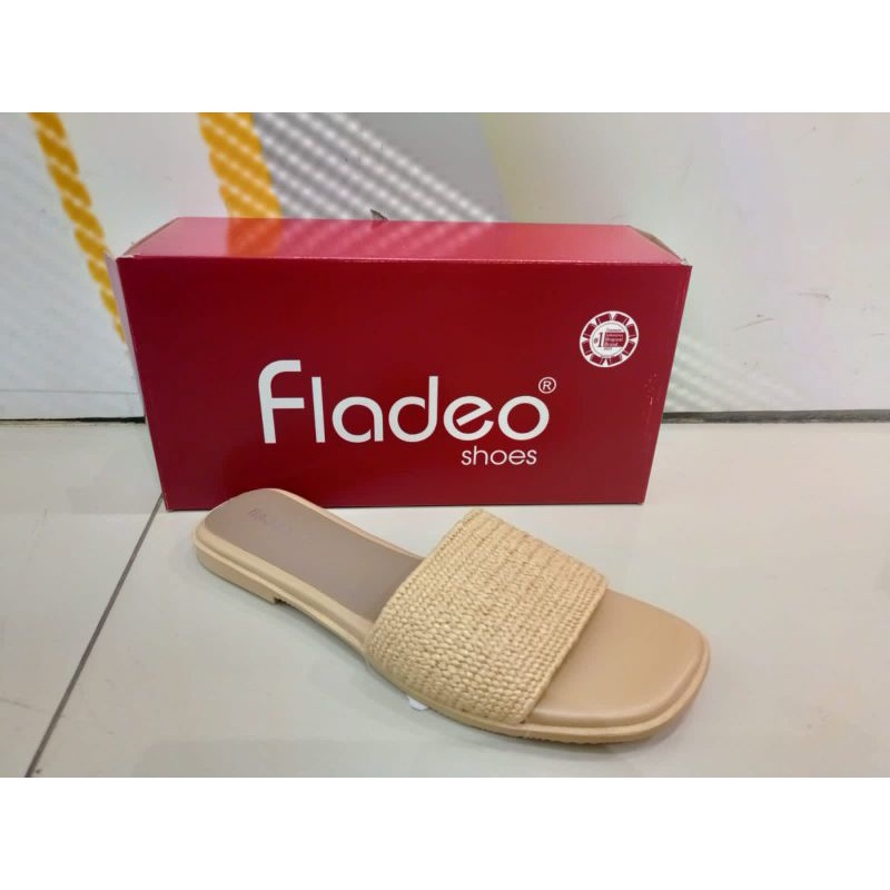 Sandal flat Fladeo