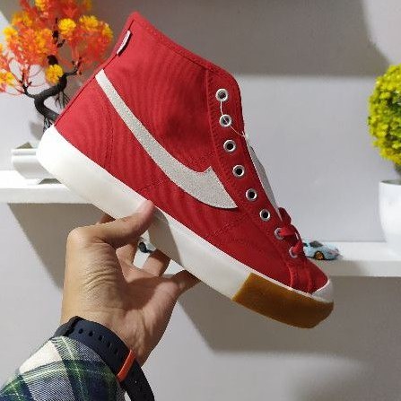 Sepatu Compass Gazelle Series Hi Low Red Gum Colour-2