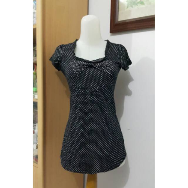(Preloved new) atasan kaos wanita hitam polkadot renda pita