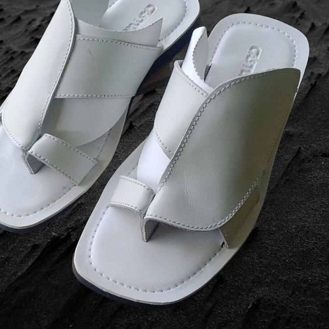 ➸ Sandal Sendal kulit Cowok/Pria/laki laki Putih Bahan Kulit Sapi Asli // Sandal kulit Pria warna pu