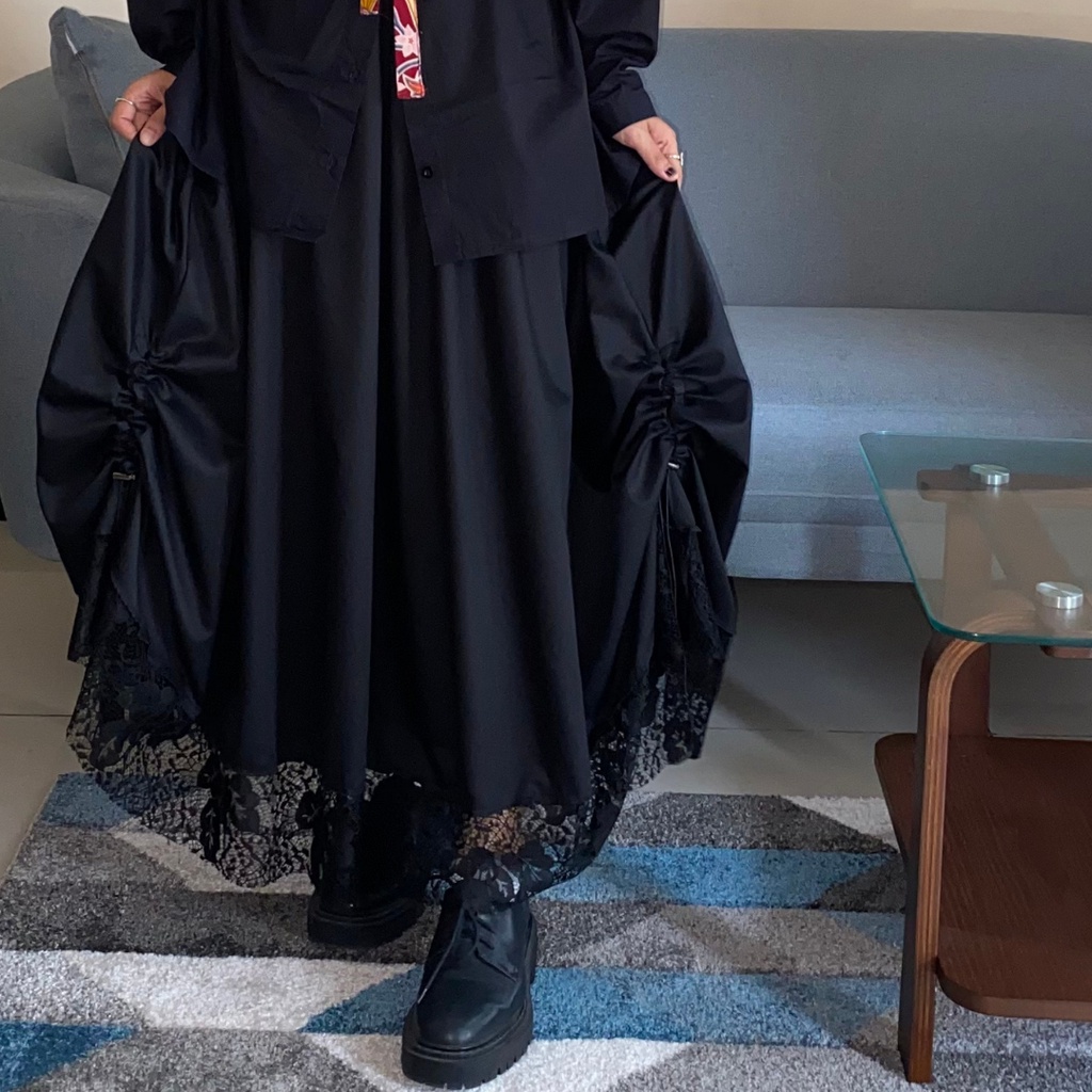 Basic Skirt Lacee, Pinggang Karet, All Size