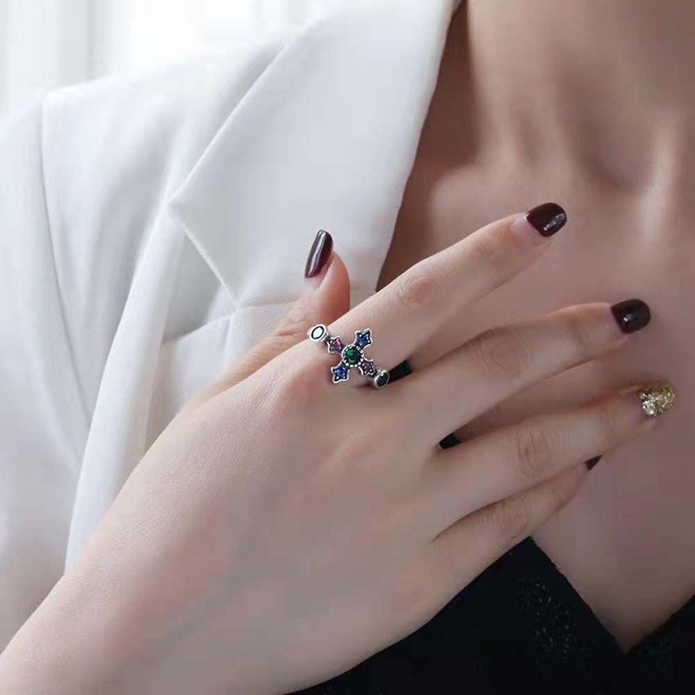 [Elegan] Cincin Terbuka Pasang Niche Cross Pacar Zirkon Vintage Knuckle Ring