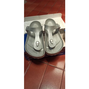 PRELOVED Birkenstock Gizeh Silver ORI