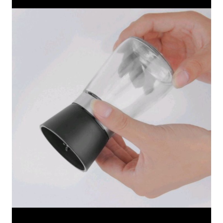 penyimpanan bumbu sekaligus penggiling bumbu kering