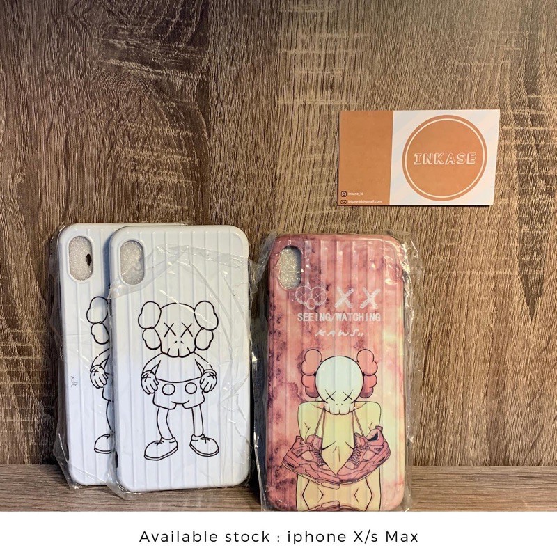Koper Case iPhone X/s Max (Kaws)